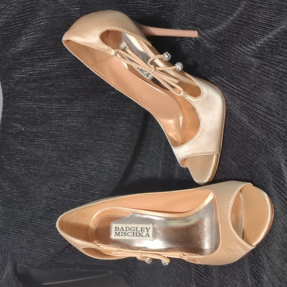 Satin Badgley Mischka, Wanda, Pumps